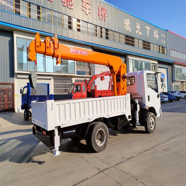 大埔区三轮随车吊定制 农用改装机自备吊中瑞长期出售